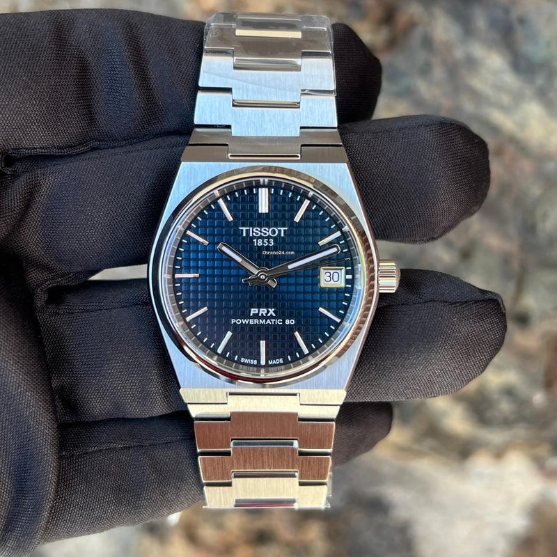 الأزرق الملكي – الفخامة السويسرية في معصمك Tissot PRX